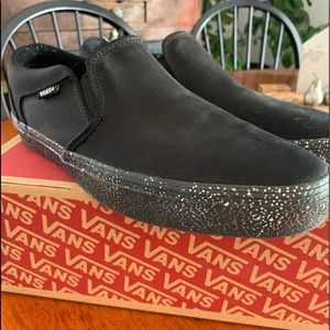 Vans slip on